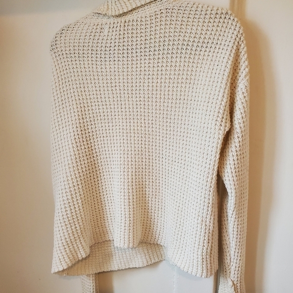 Sweater - Picture 2 of 4